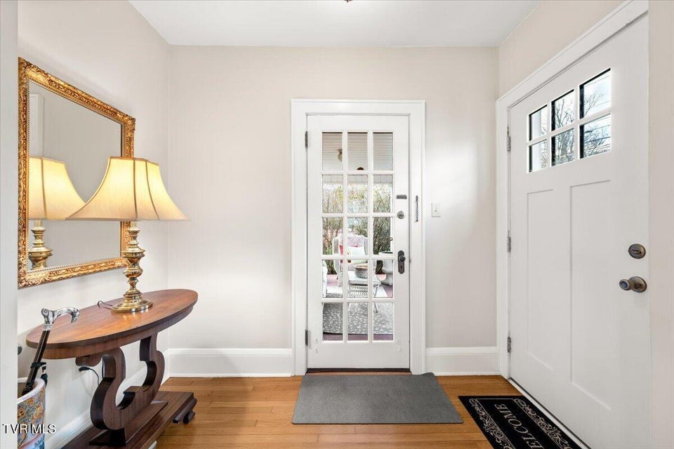 Photo #13: 108 Valley Street