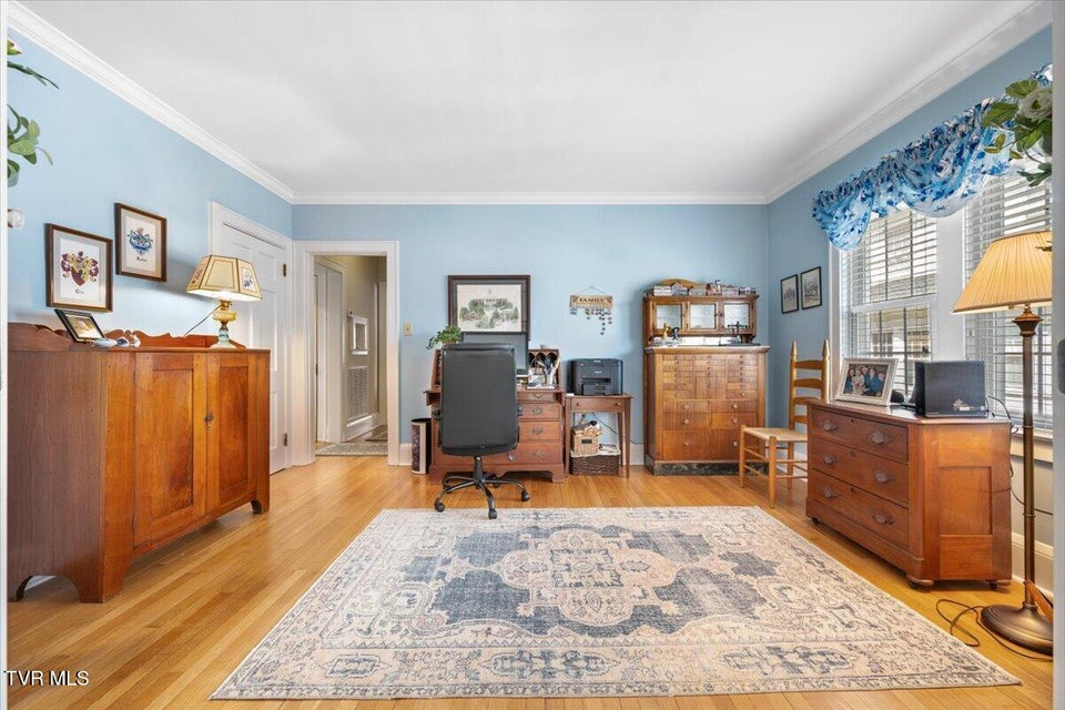 Photo #29: 108 Valley Street