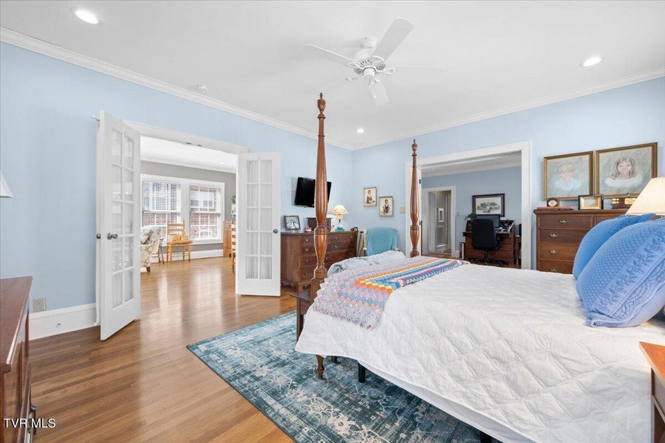 Photo #35: 108 Valley Street