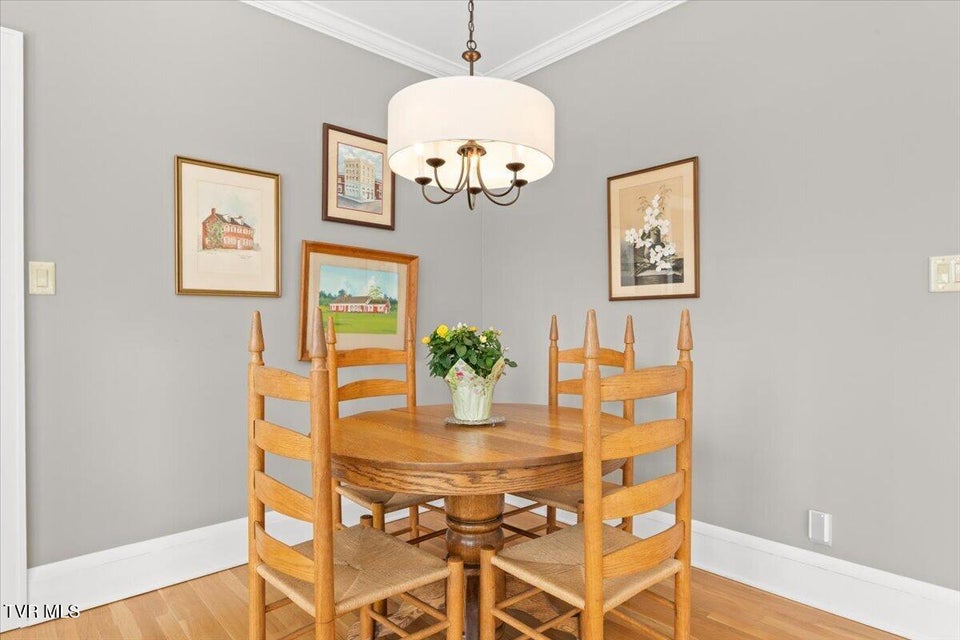 Photo #39: 108 Valley Street