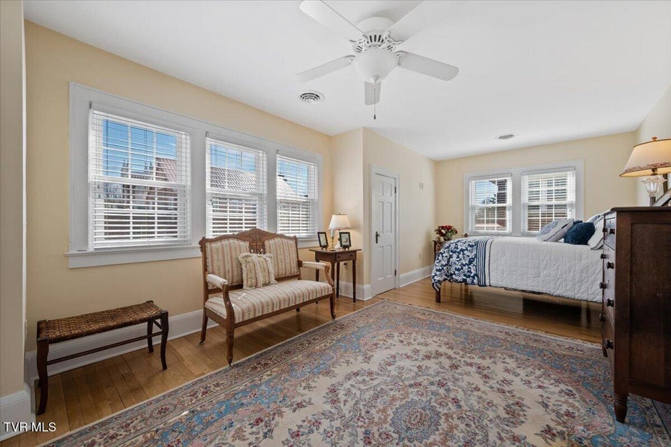 Photo #47: 108 Valley Street