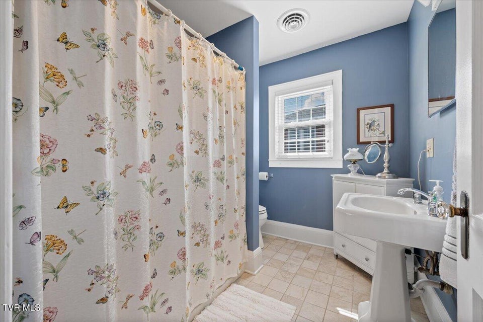 Photo #50: 108 Valley Street