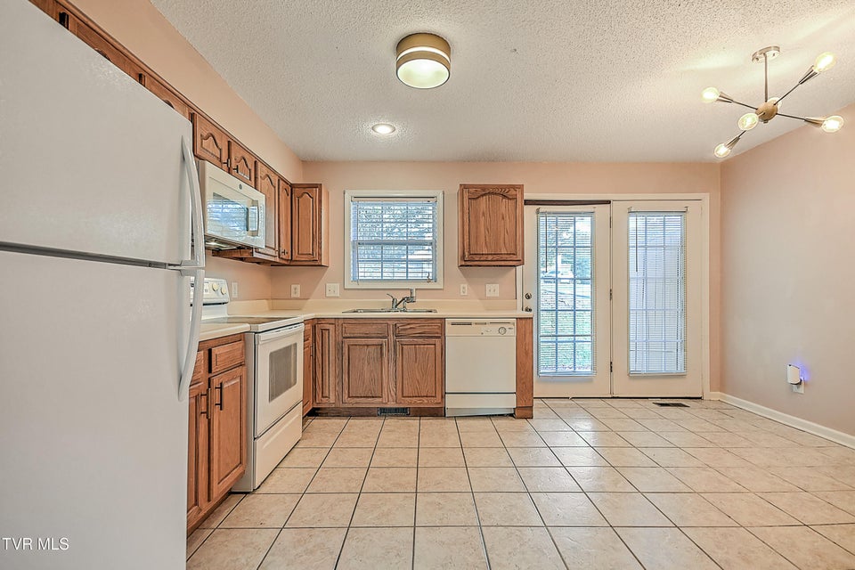 Photo #10: 112 Winners Circle