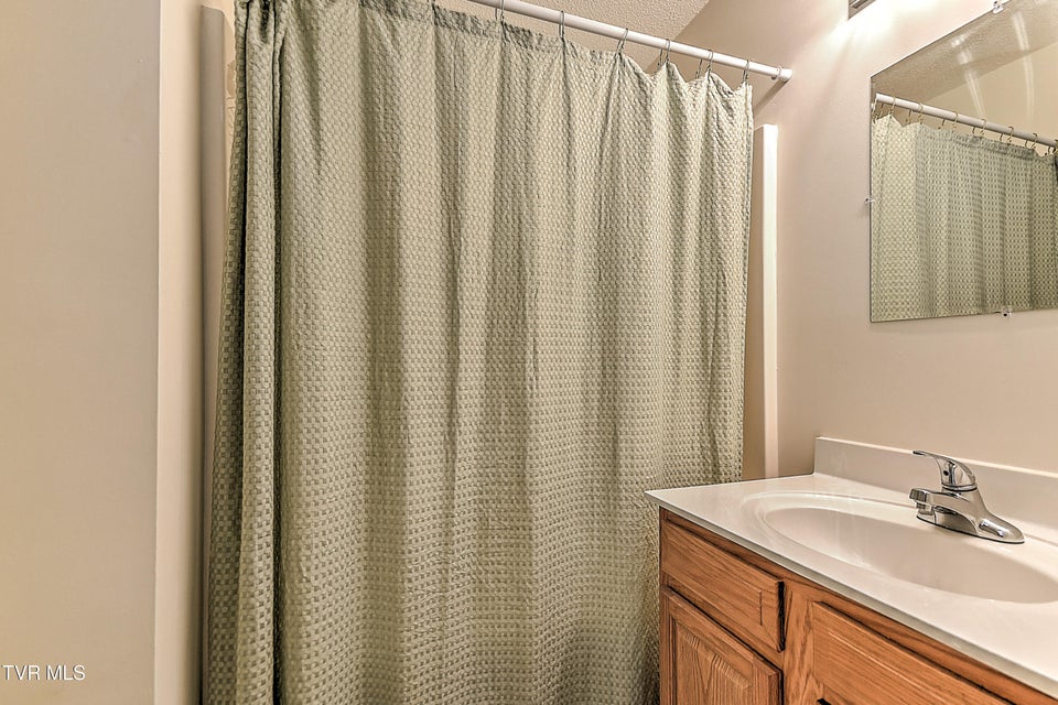 Photo #18: 112 Winners Circle