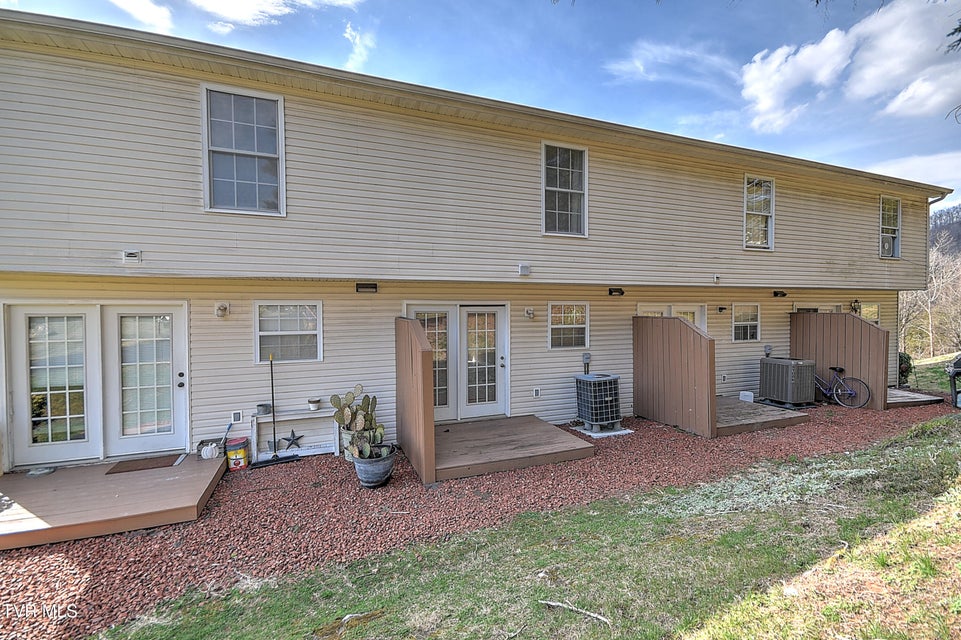 Photo #27: 112 Winners Circle