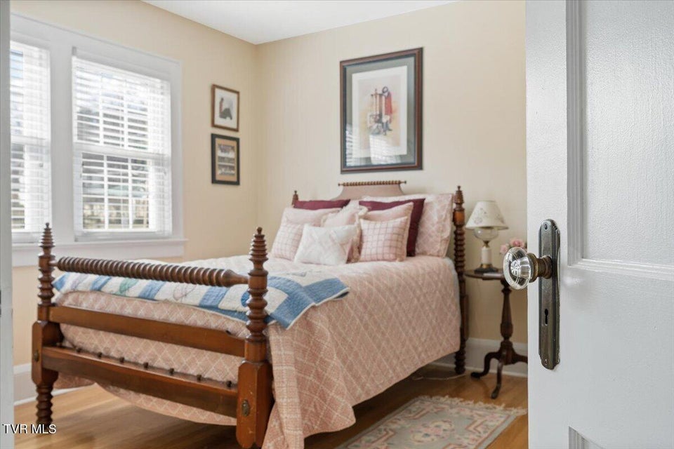 Photo #53: 108 Valley Street