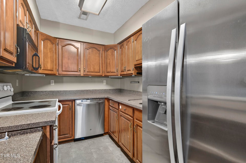 Photo #5: 555 Hickory Road