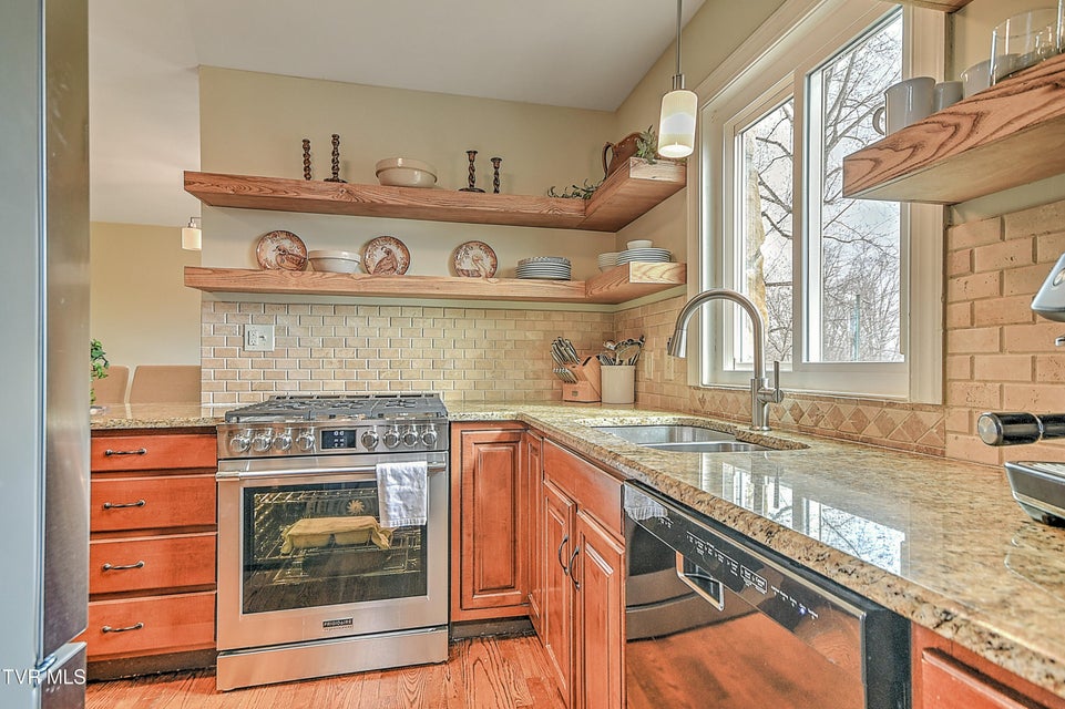 Photo #27: 113 Fox Hall Circle