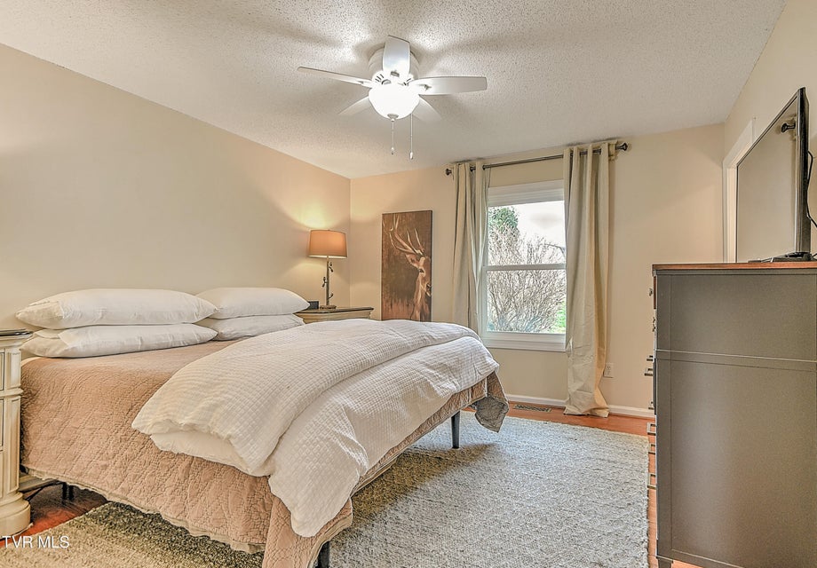 Photo #41: 113 Fox Hall Circle