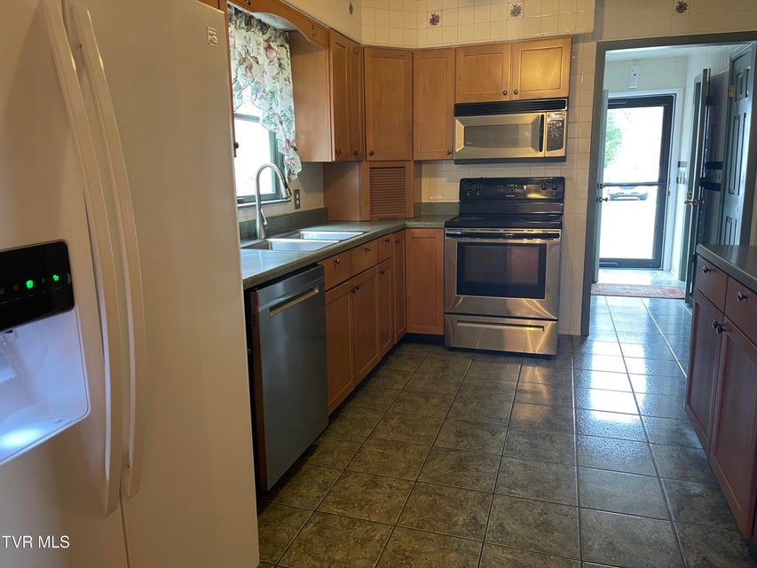 Photo #13: 1977 Combs Ridge Road