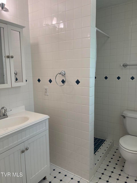 Photo #26: 1977 Combs Ridge Road