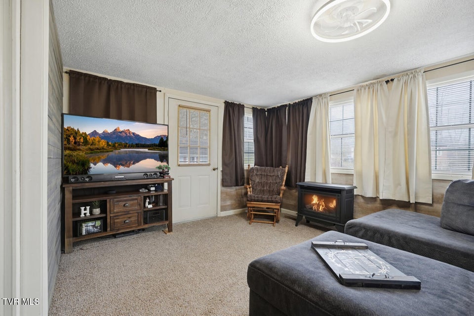 Photo #15: 308 Grant Avenue