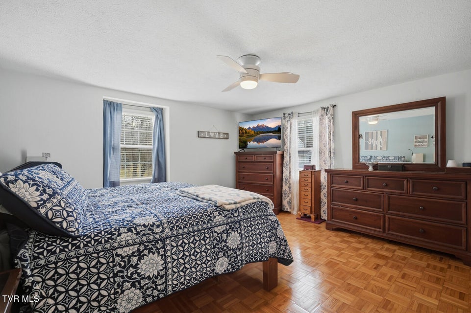 Photo #21: 308 Grant Avenue