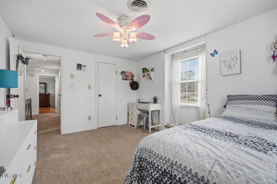 Photo #33: 308 Grant Avenue