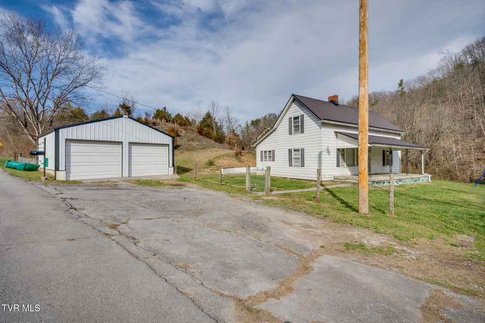 Photo #18: 1343 Piney Flats Road