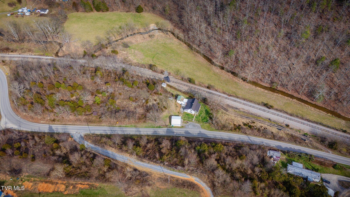 Photo #31: 1343 Piney Flats Road