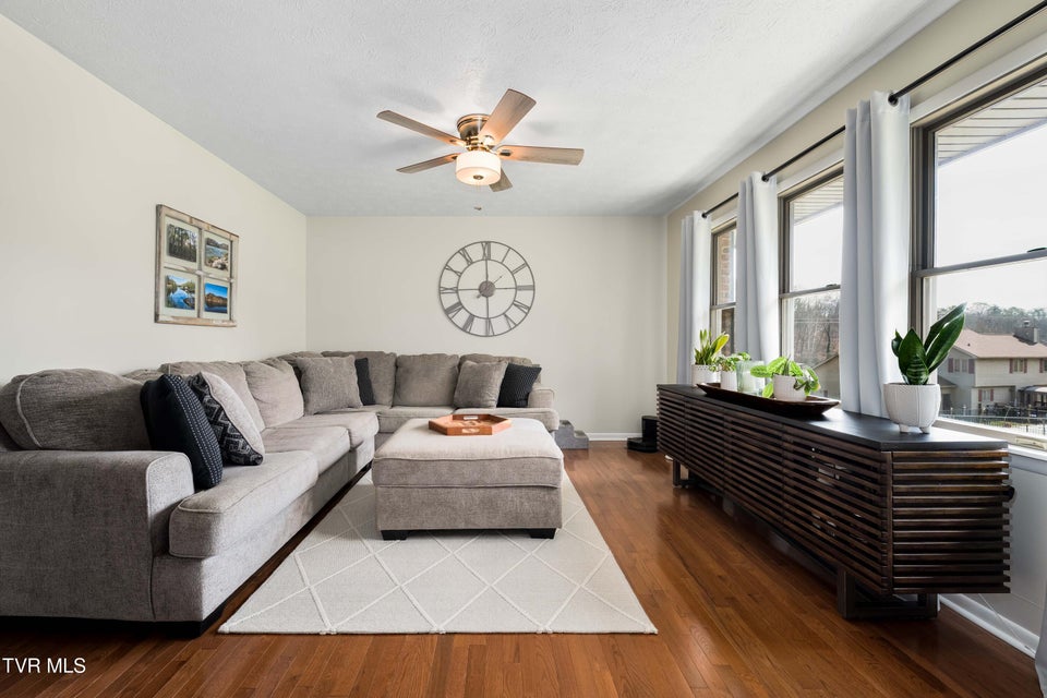 Photo #10: 1201 Bermuda Drive