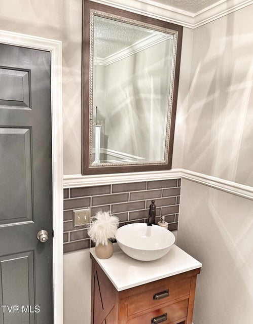 Photo #11: 338 Chalet Drive