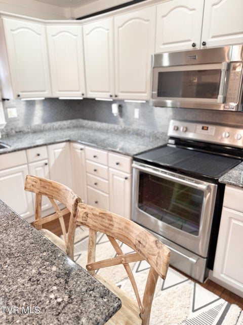 Photo #25: 338 Chalet Drive