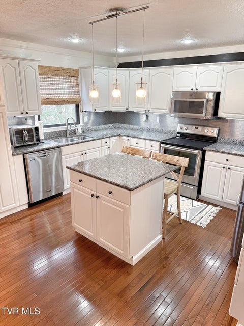 Photo #27: 338 Chalet Drive