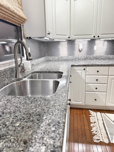 Photo #23: 338 Chalet Drive