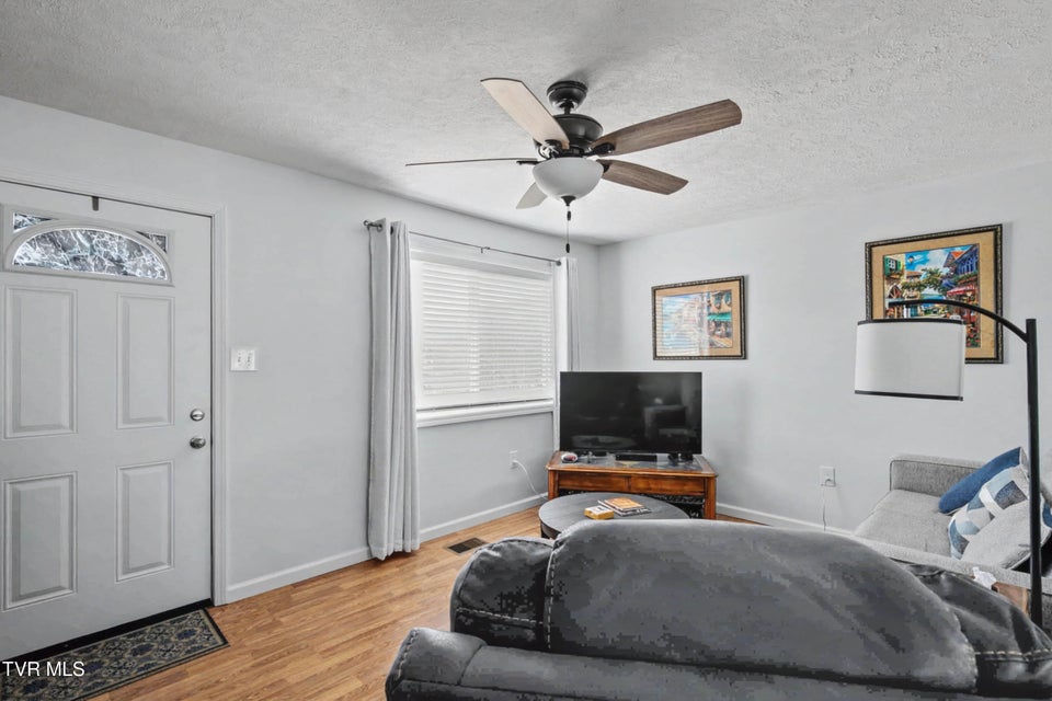 Photo #5: 153 Pinnacle Drive