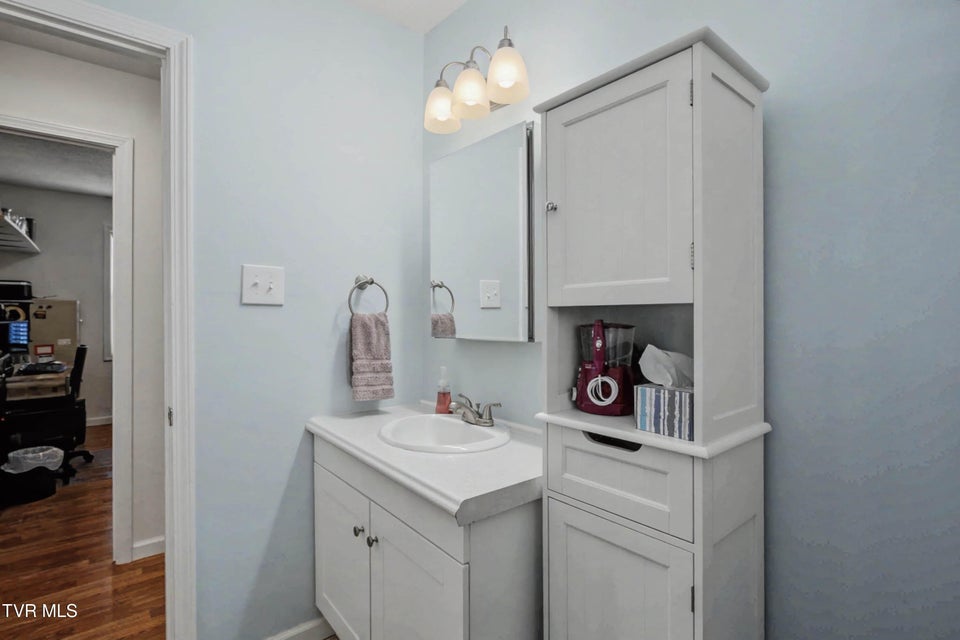 Photo #14: 153 Pinnacle Drive