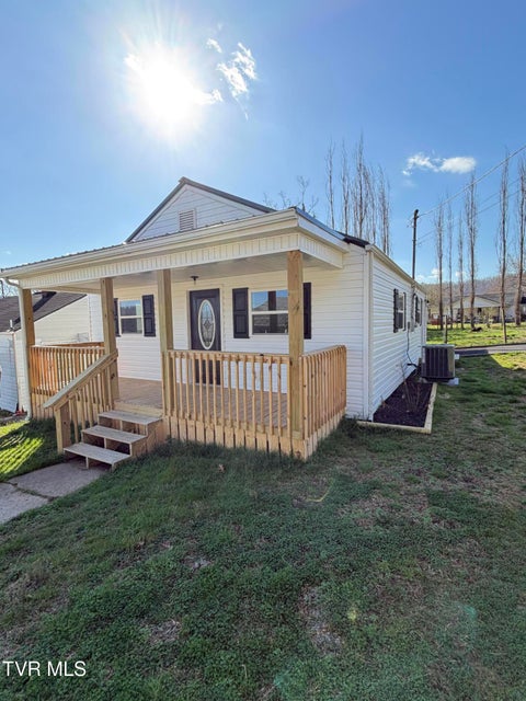 Photo #2: 1000 Grindstaff Avenue