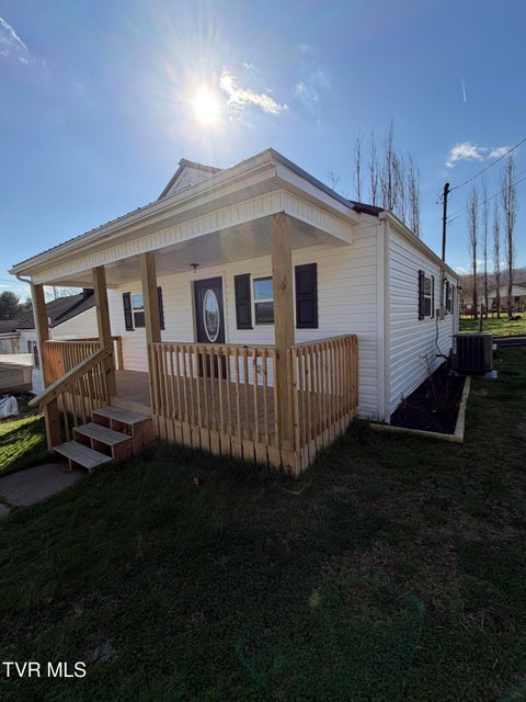 Photo #6: 1000 Grindstaff Avenue