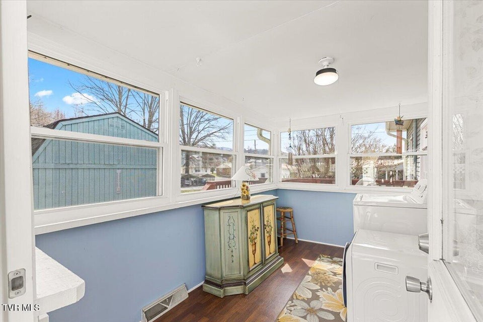 Photo #16: 752 Main Avenue