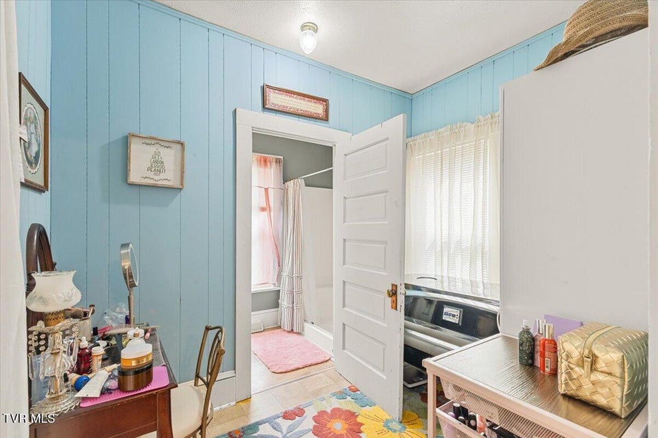 Photo #23: 752 Main Avenue