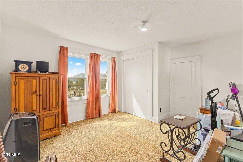 Photo #29: 752 Main Avenue