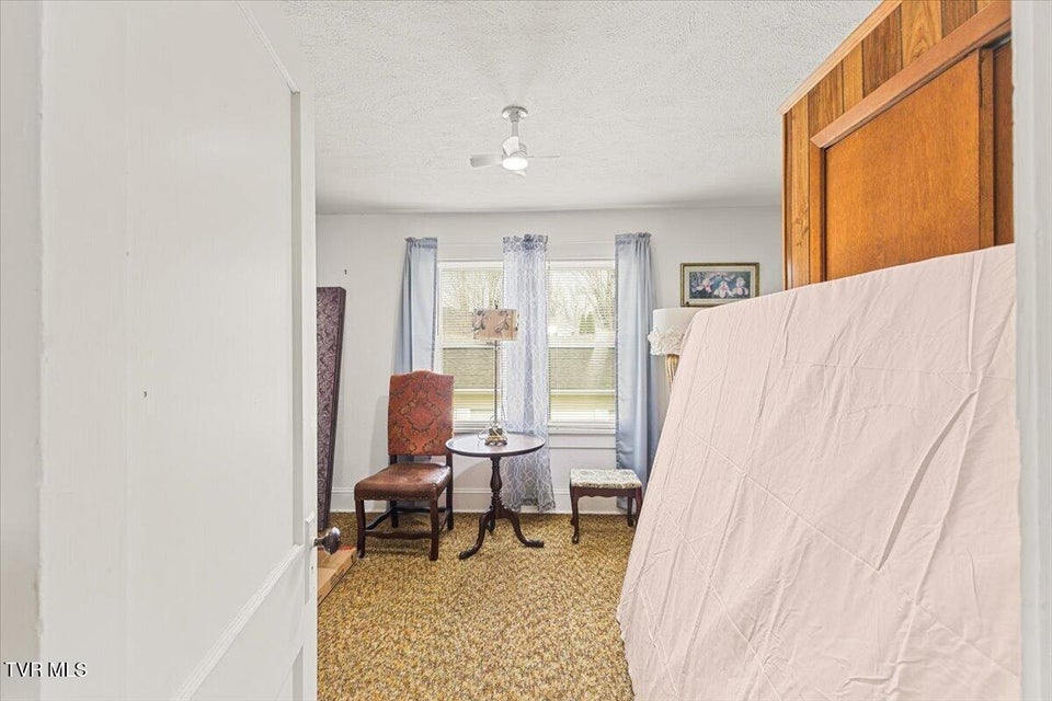 Photo #31: 752 Main Avenue