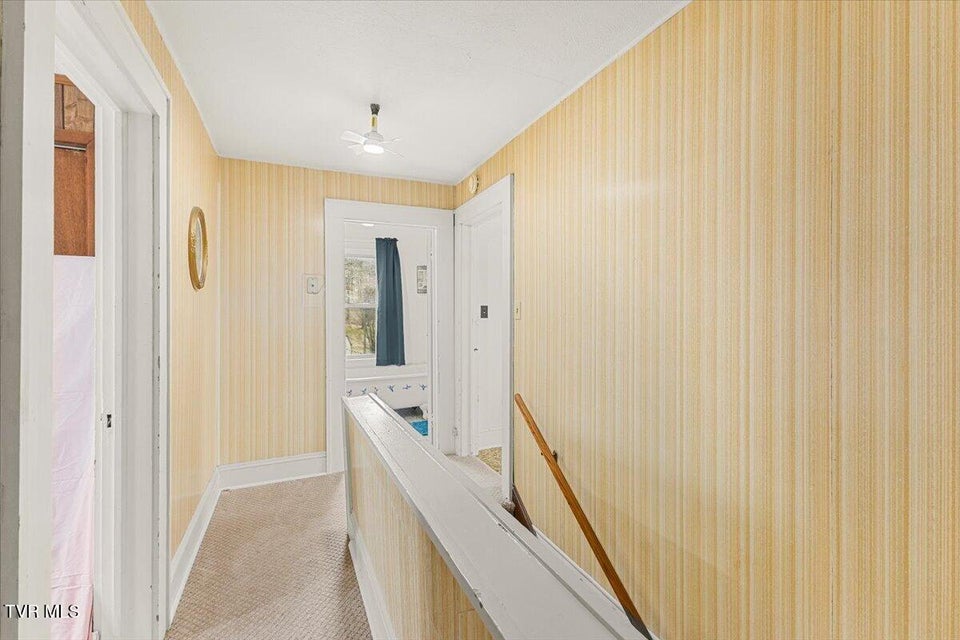 Photo #33: 752 Main Avenue