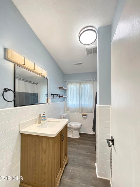 Photo #14: 2315 Larkspur Drive