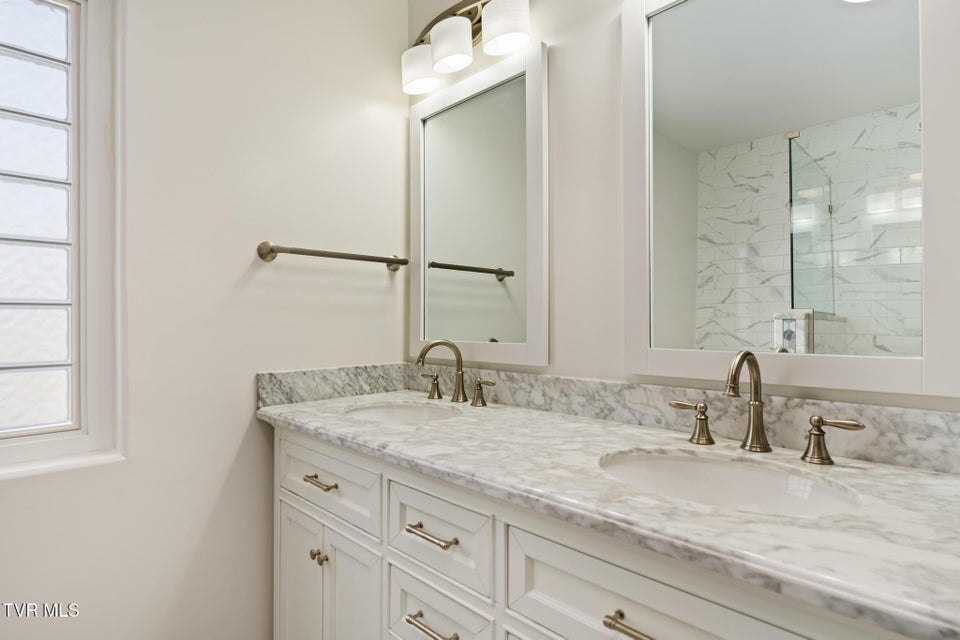 Photo #26: 1782 Harbin Hill Road