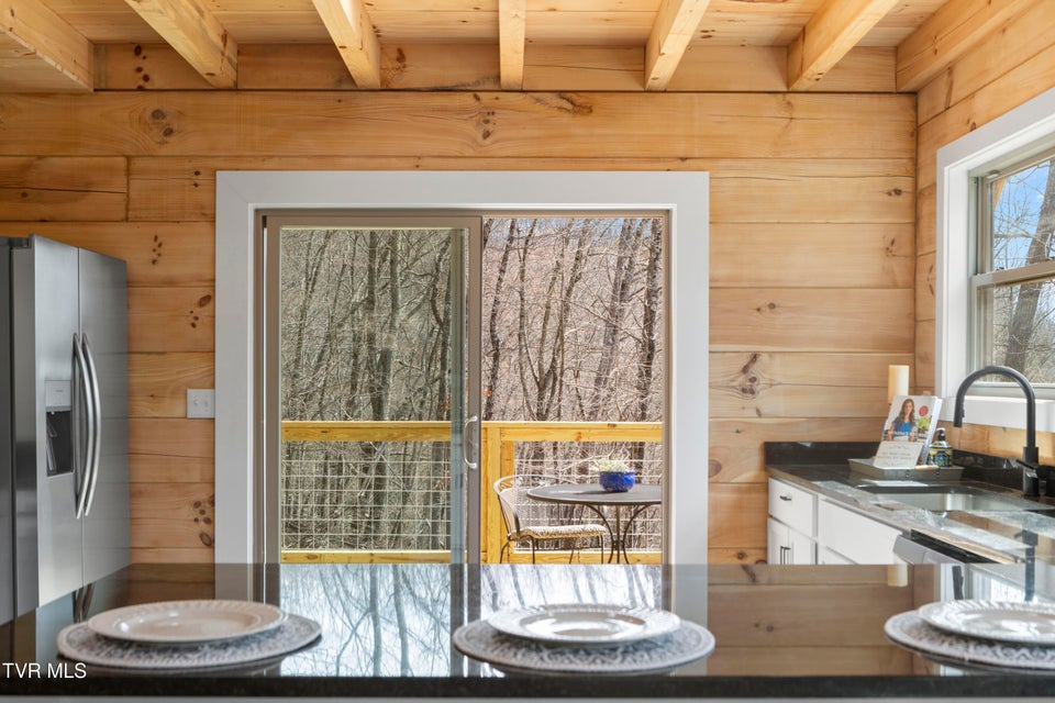 Photo #12: 954 Glasgow Street