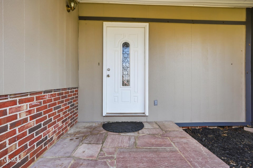 Photo #5: 24116 Quintana Street