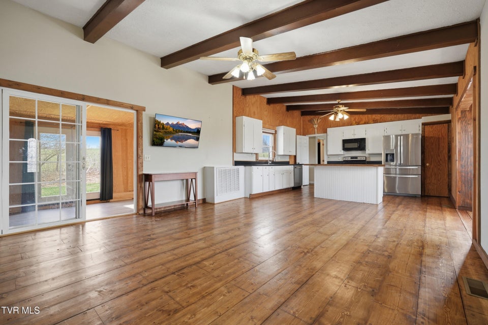 Photo #6: 24116 Quintana Street