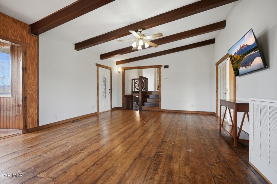 Photo #10: 24116 Quintana Street