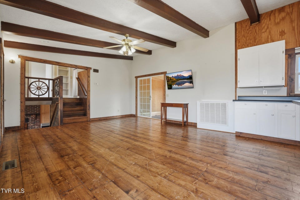 Photo #11: 24116 Quintana Street