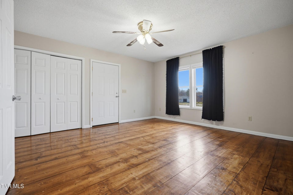 Photo #15: 24116 Quintana Street