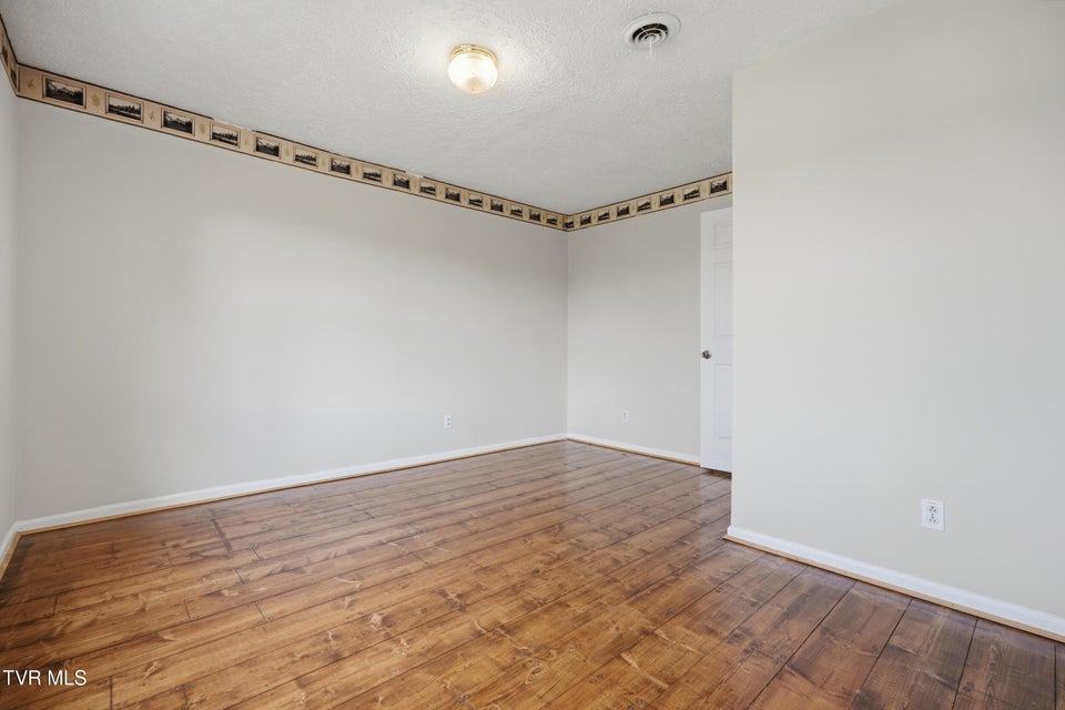 Photo #20: 24116 Quintana Street