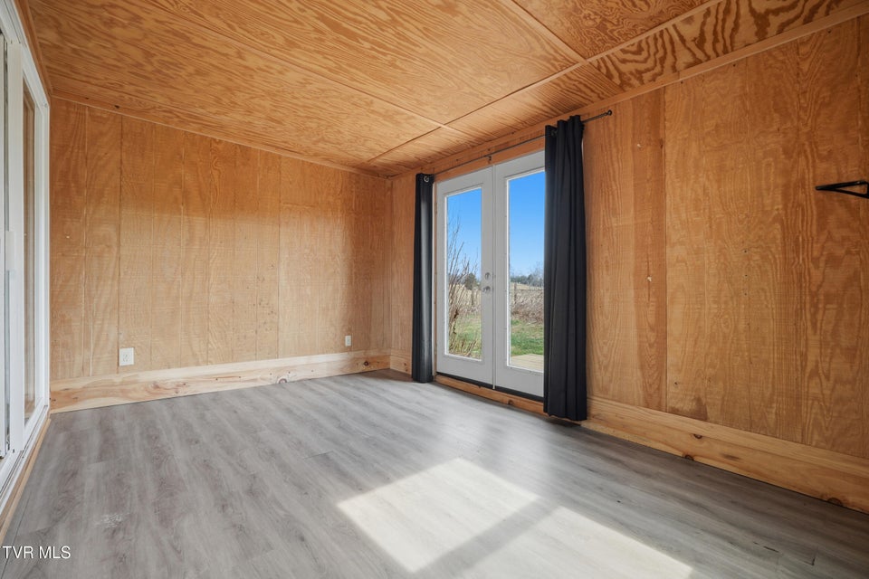 Photo #14: 24116 Quintana Street