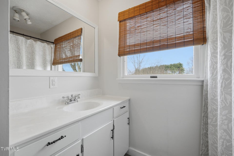 Photo #22: 24116 Quintana Street