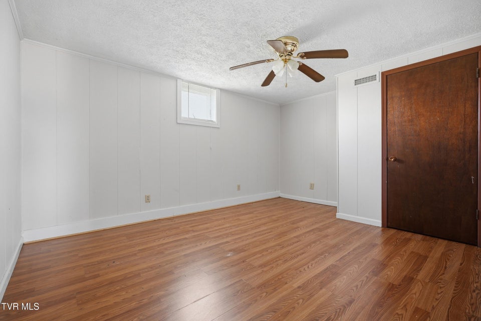 Photo #30: 24116 Quintana Street