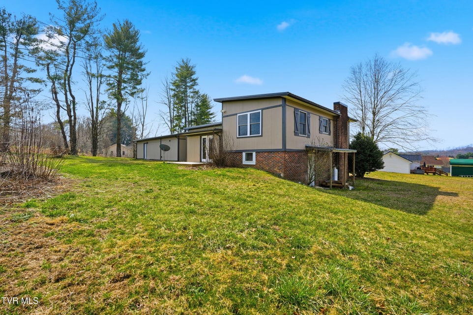 Photo #36: 24116 Quintana Street