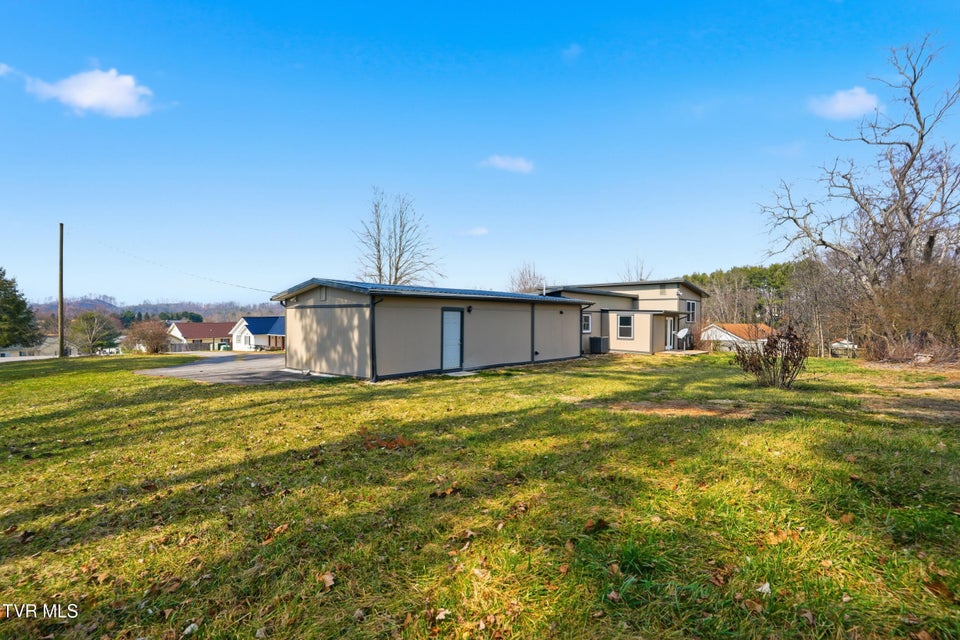 Photo #38: 24116 Quintana Street