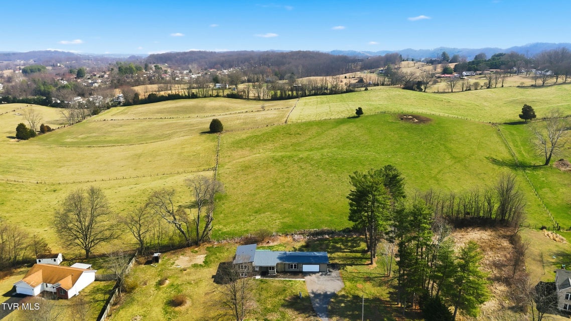 Photo #40: 24116 Quintana Street