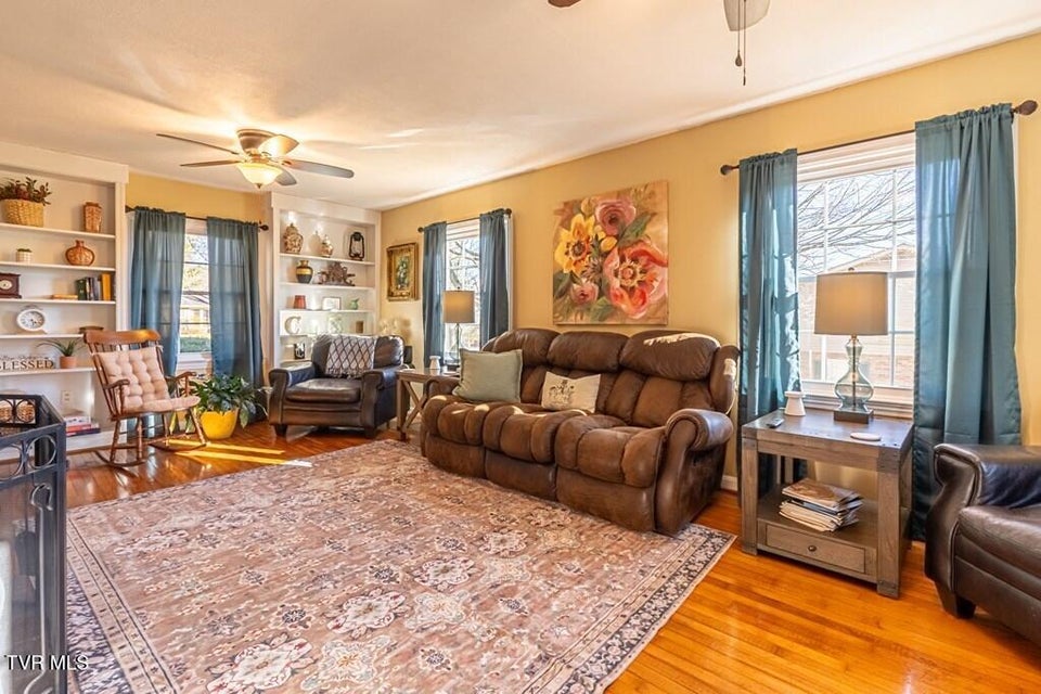 Photo #20: 12104 Linden Street